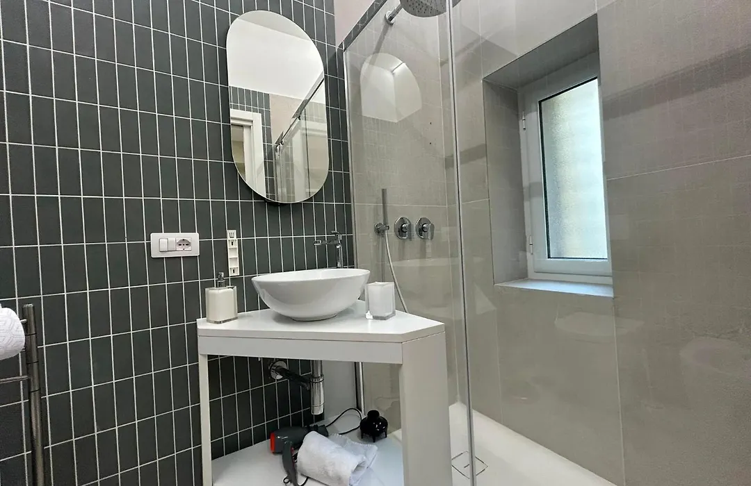 Suite Contè Binario Uno Napoli-1